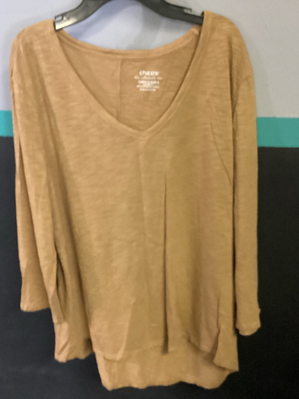 Chico's Camel V-Neck Long Sleeve Tee
